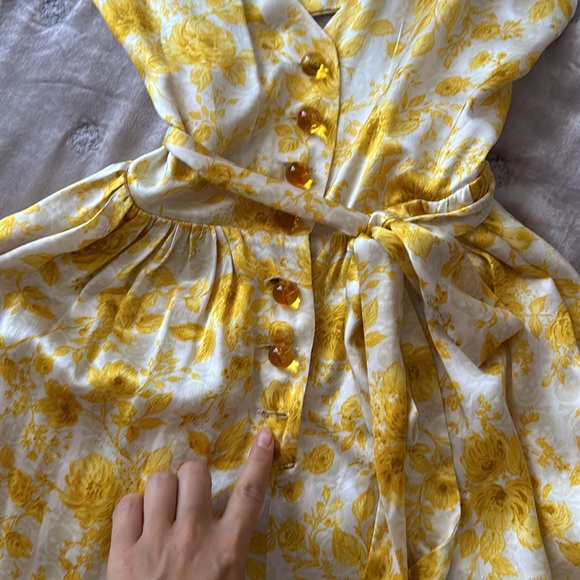 100% silk floral jumpsuit by Betsy Johnson, size 0 elasticized hem, vintage look - Picture 9 of 9